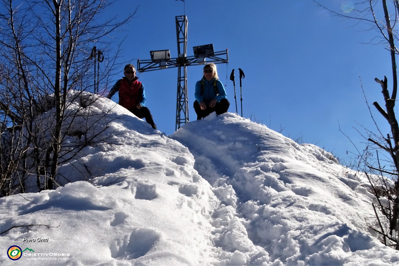 52 L'alta grande croce del Podona (1183 m)....JPG -                                